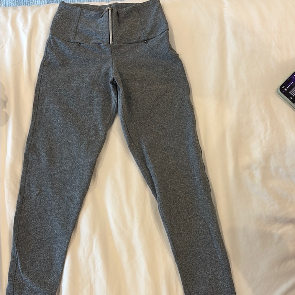 Stylish Women's Charcoal Leggings
